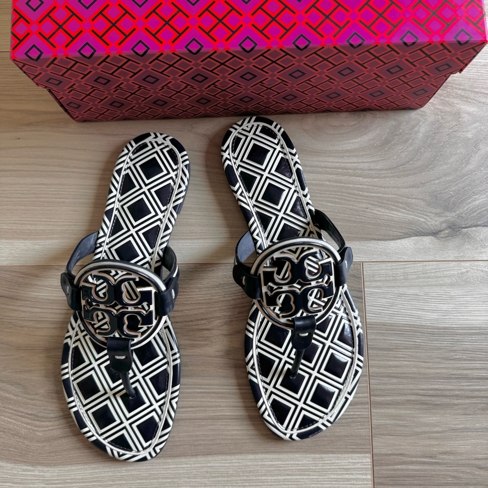 ☀️NEW☀️Tory Burch Metal Miller Sandals 8 - Picture 10 of 11